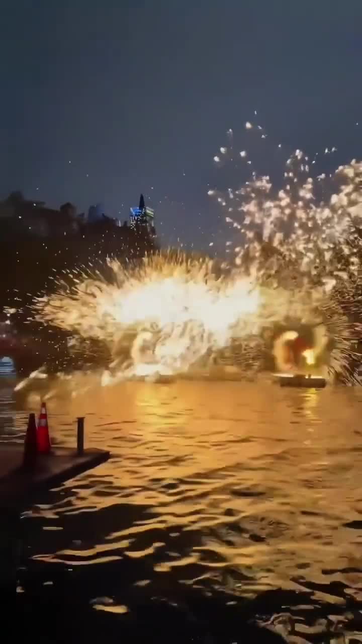 踏入锦绣中华，观大漠传奇！金戈铁马，烽火硝烟，重现塞外豪情，一场视觉盛宴不容错过！#深圳锦绣中华民俗村景区#自联盟
